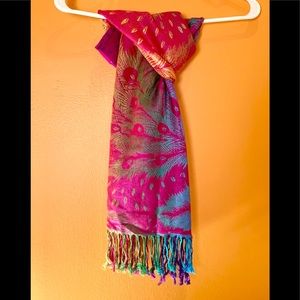 Woman’s paswmina purple silk scarf
